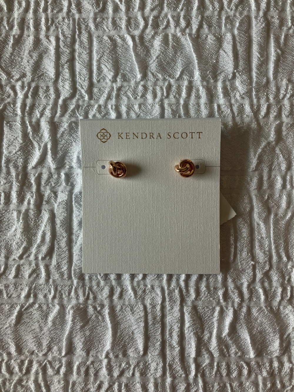 NWT Kendra Scott Presleigh Stud